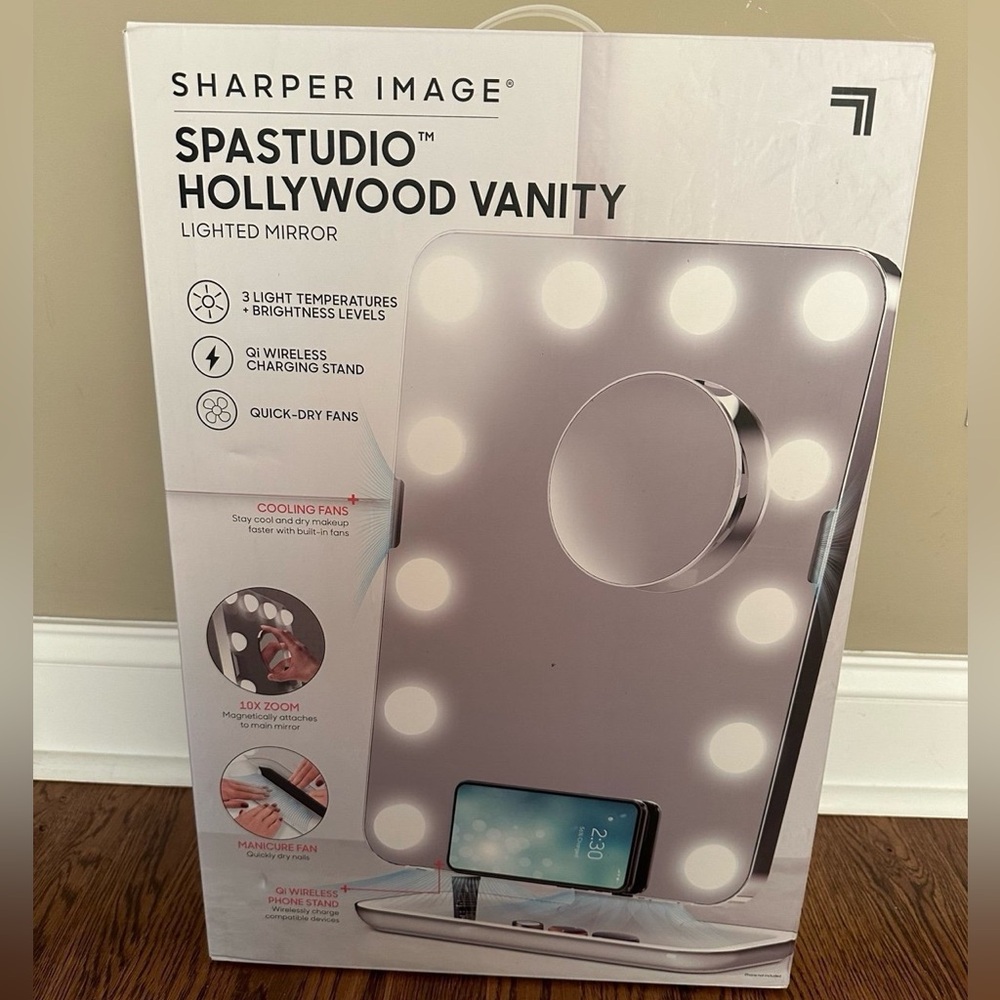 NIB Sharper Image SpaStudio Lighted Vanity Mirror